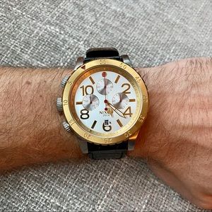 Nixon “48-20 Chronicle” Gold/Silver w/ Black Band
